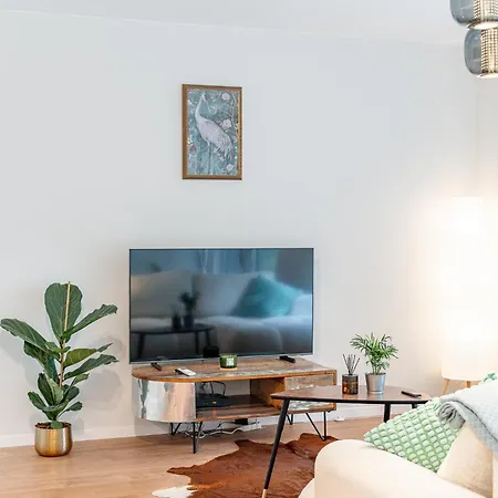Modern - 50m2, Parking & Balcony - By Rentujemy Krakov