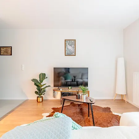 Modern - 50m2, Parking & Balcony - By Rentujemy Apartmán